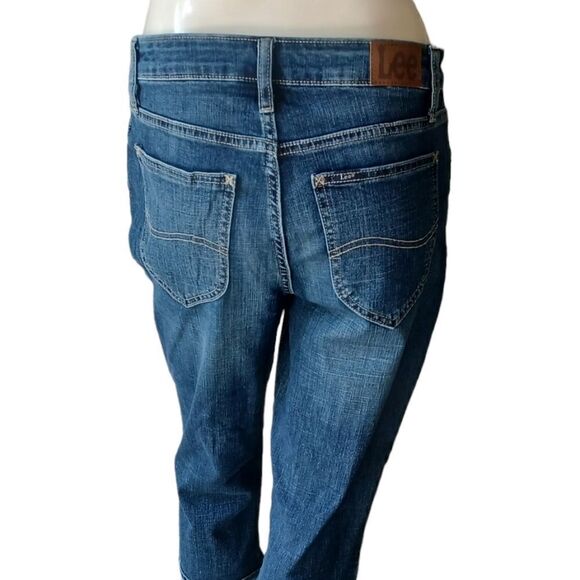 672244.....Lee Mid-Rise Capri Jeans Size 6M, W28" 22'"Inseam 9"Rise - Picture 4 of 6